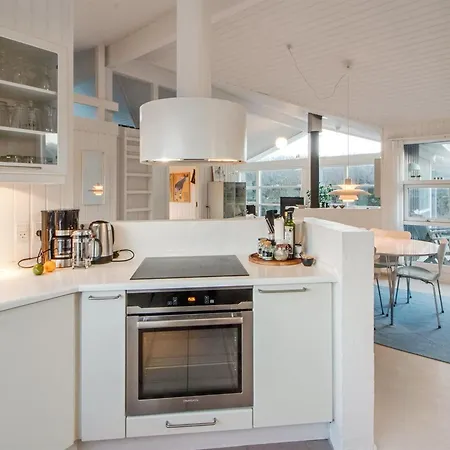 Fenneke - 50m From The Sea By Interhome *